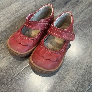 Livie & Luca Girl's Red Classic Smooth Leather Ruche Mary Jane Flat - size 7